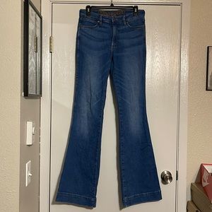 Wrangler High Rise Flared Jeans